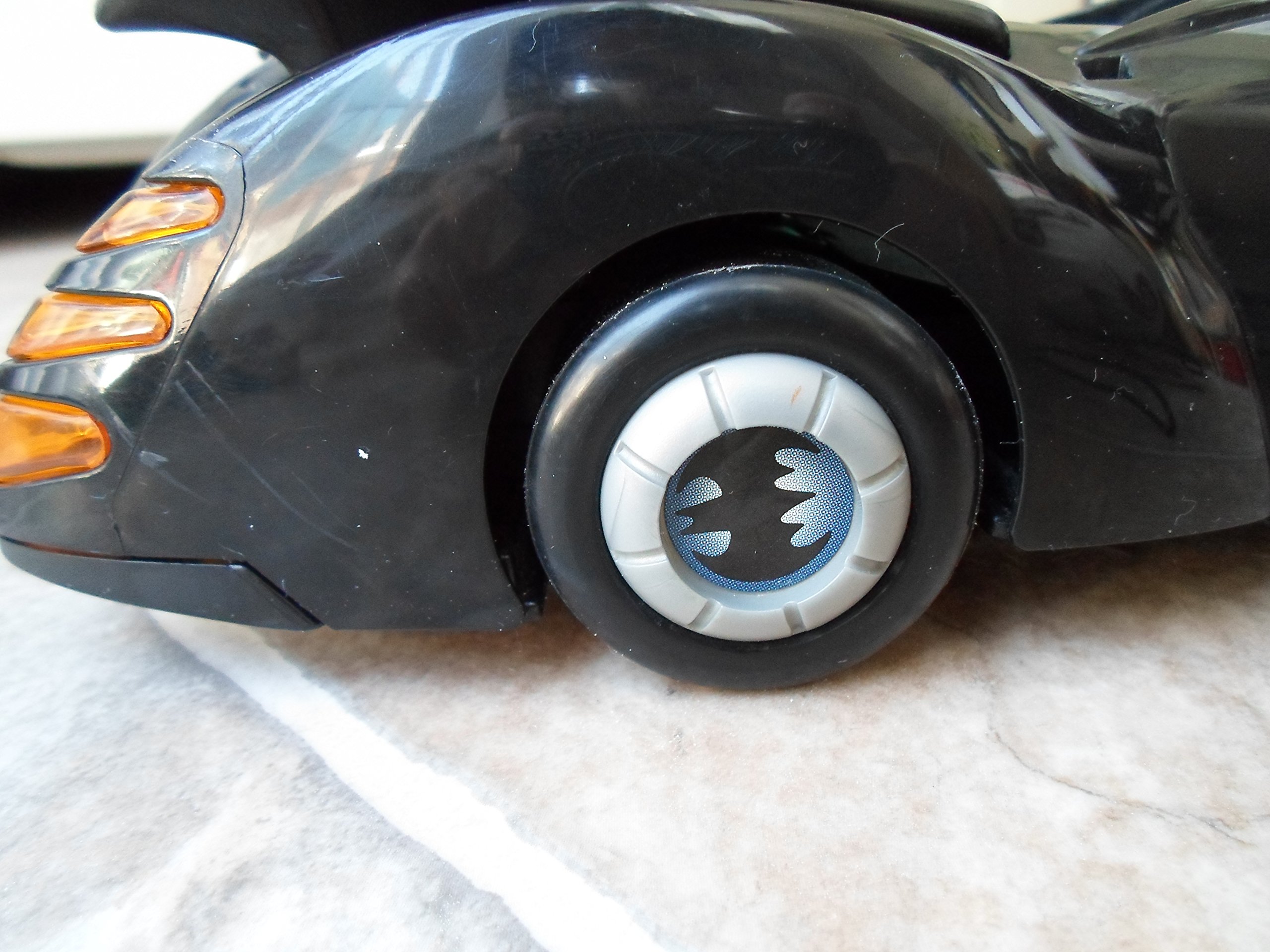 Batman 1997 Kenner & Robin Remote Control Batmobile, Figures
